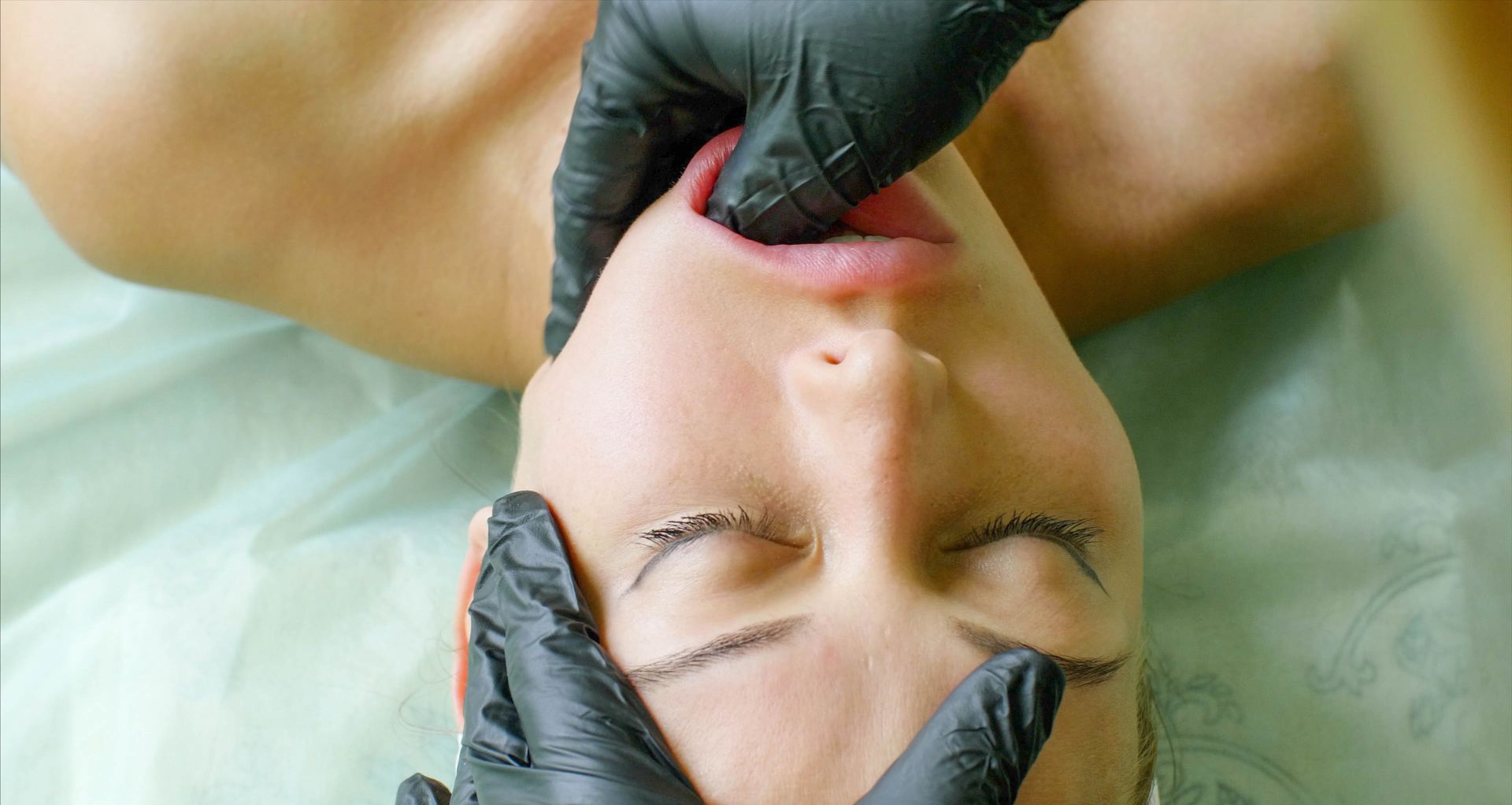 Revive Buccal Contour Massage